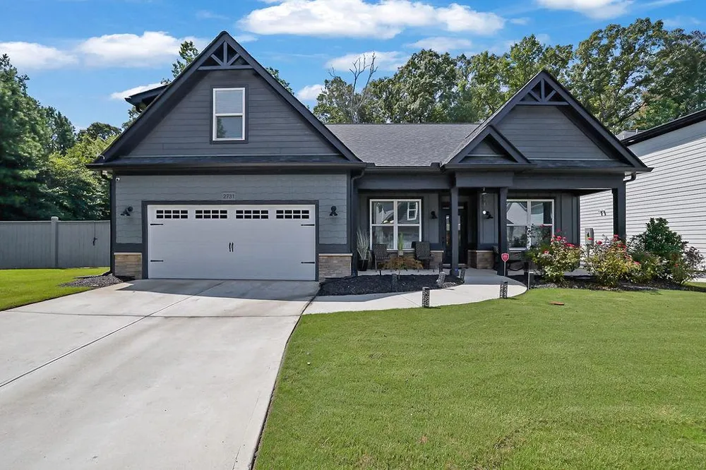2731 Villa Irwin Chase Southwest Marietta, GA 30064
