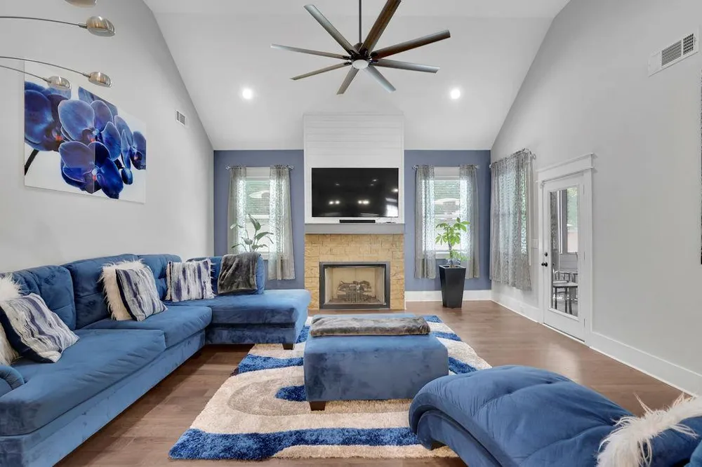 2731 Villa Irwin Chase Southwest Marietta, GA 30064