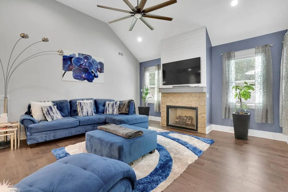 2731 Villa Irwin Chase Southwest Marietta, GA 30064