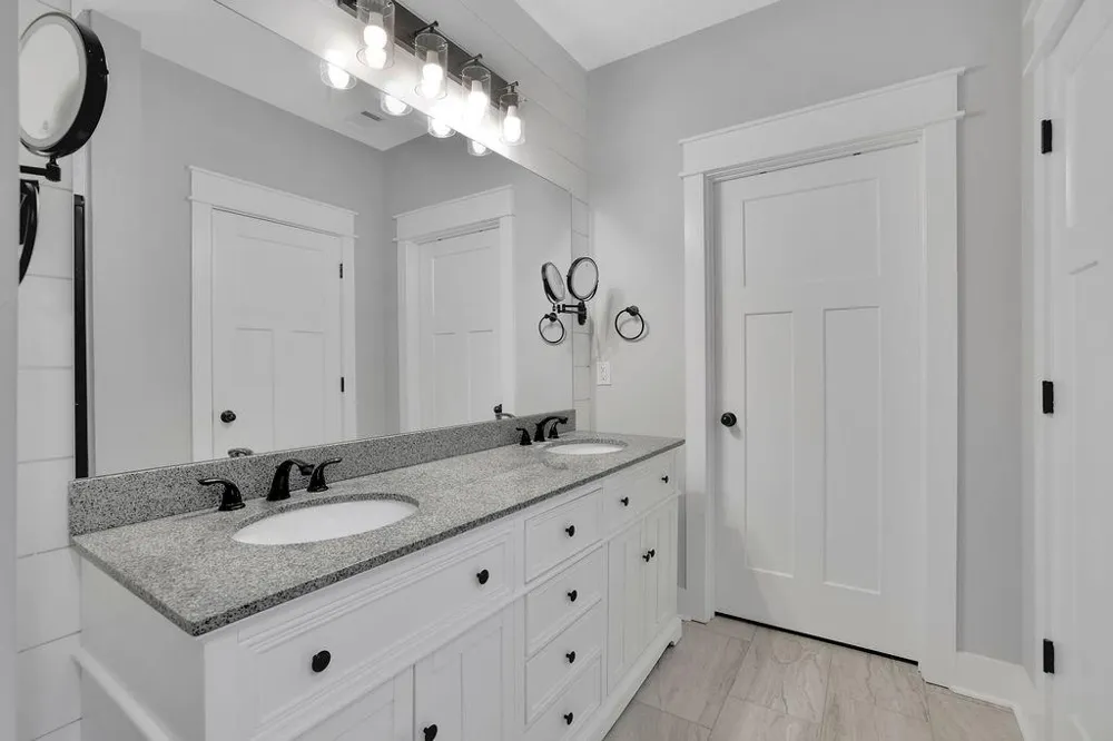 2731 Villa Irwin Chase Southwest Marietta, GA 30064