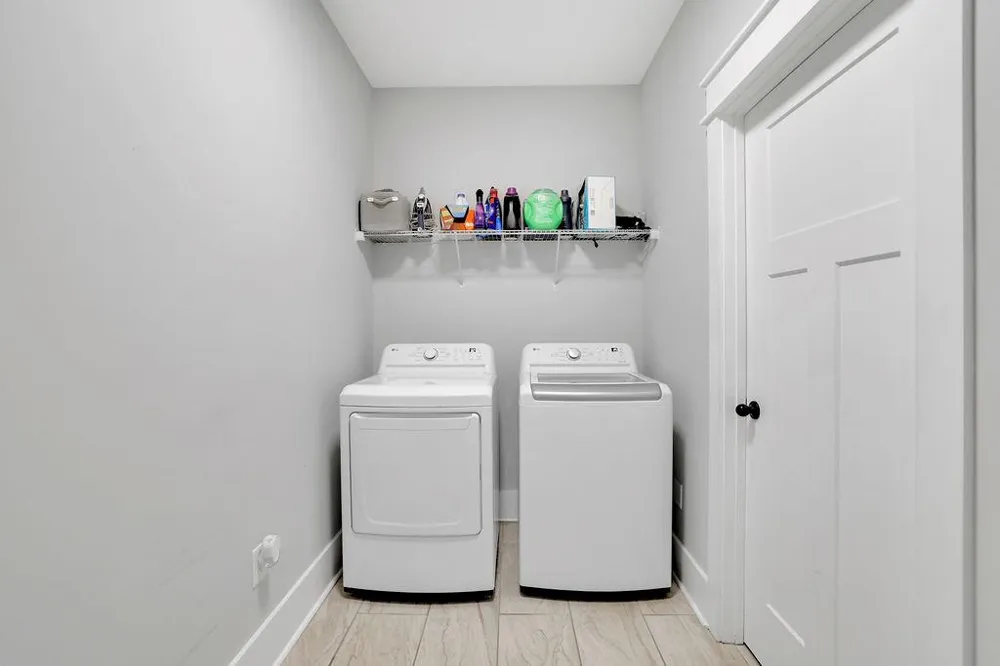2731 Villa Irwin Chase Southwest Marietta, GA 30064