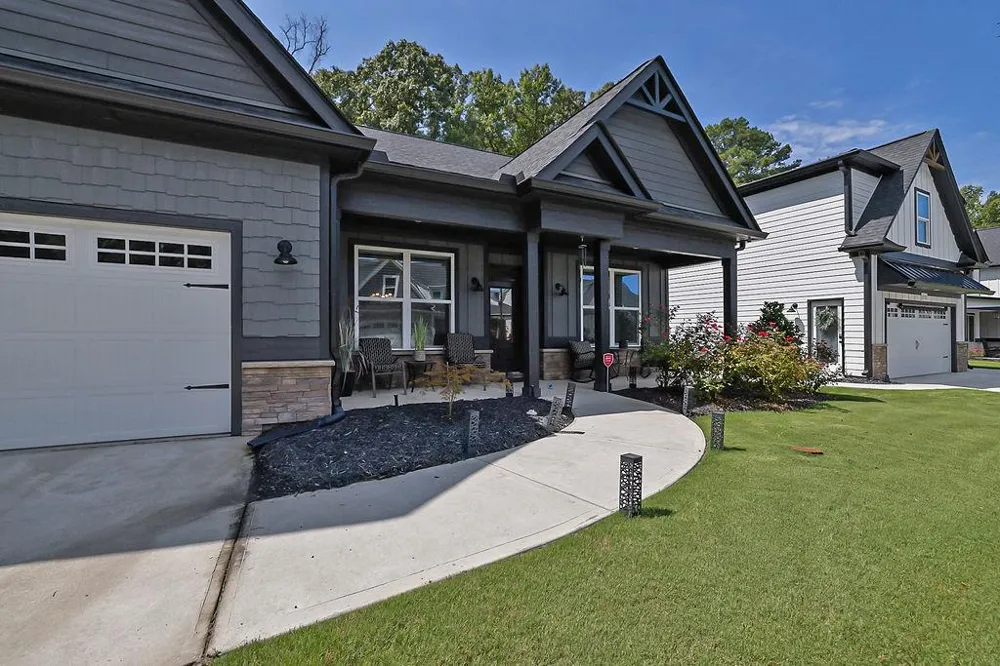 2731 Villa Irwin Chase Southwest Marietta, GA 30064