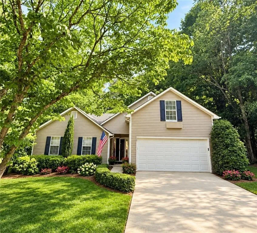 164 Flagman Street Dawsonville, GA 30534