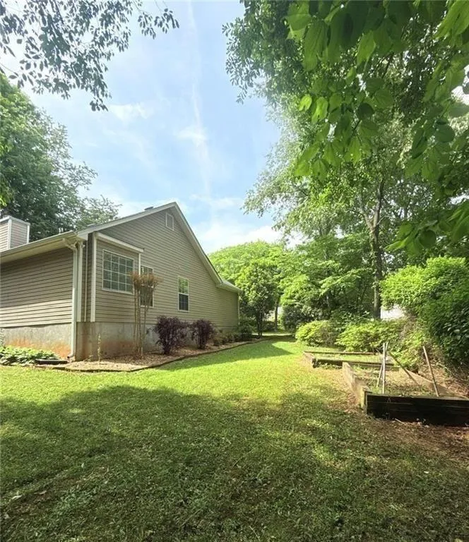 164 Flagman Street Dawsonville, GA 30534