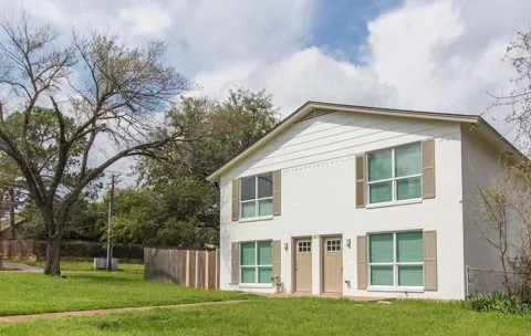 1915 Nolen Court