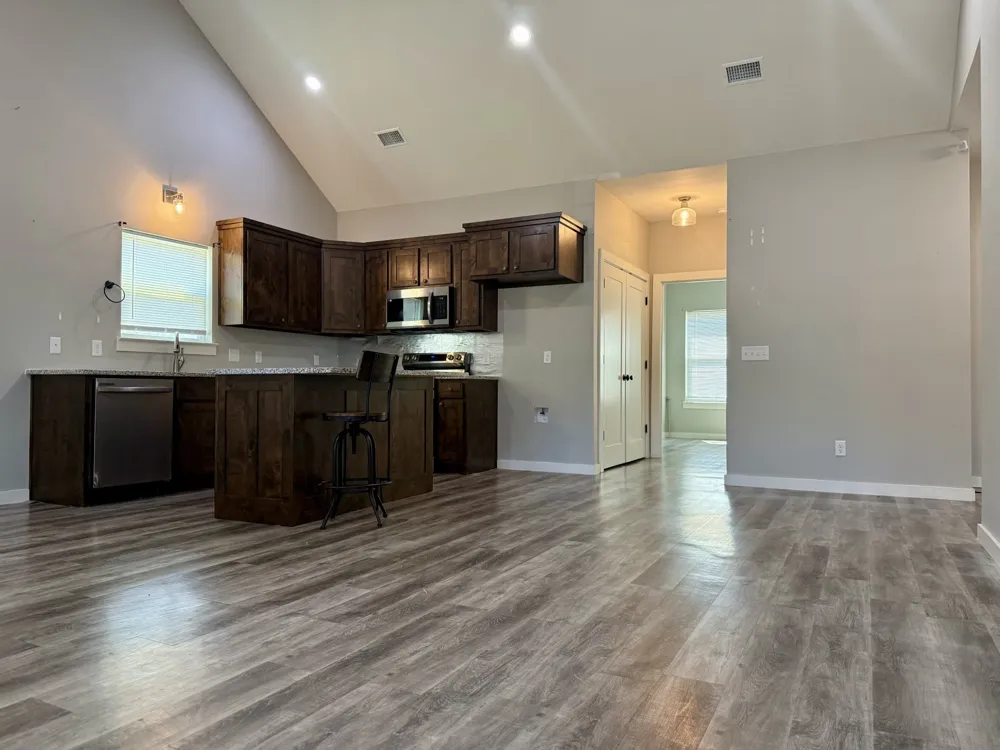 120 W Fairview Street Blossom, TX 75416