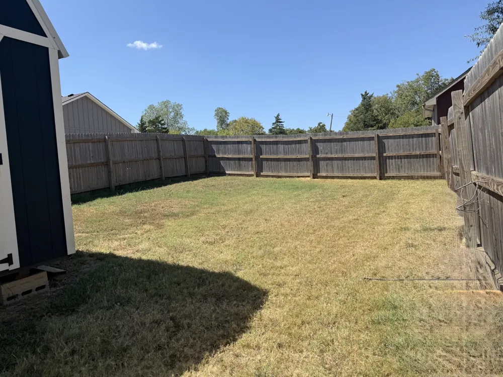120 W Fairview Street Blossom, TX 75416