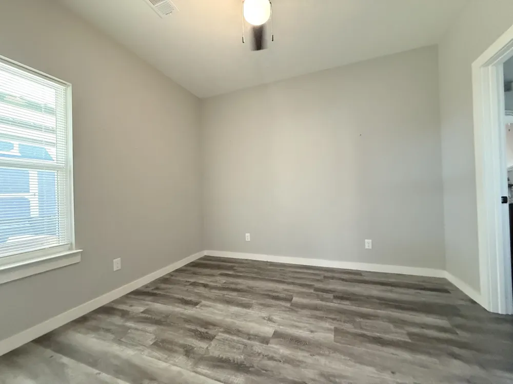 120 W Fairview Street Blossom, TX 75416