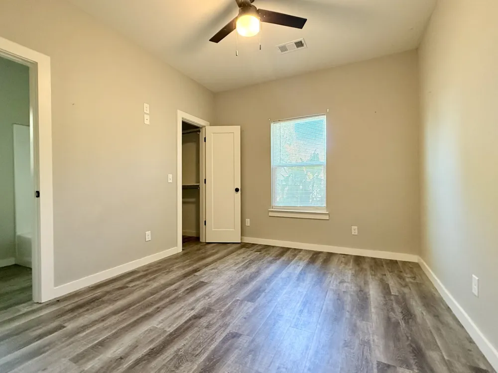 120 W Fairview Street Blossom, TX 75416