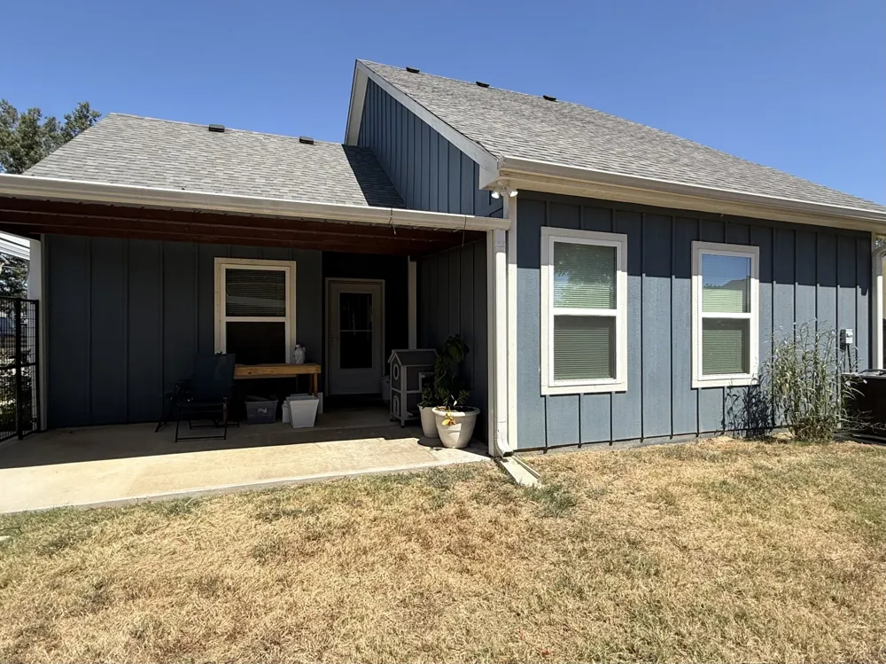 120 W Fairview Street Blossom, TX 75416