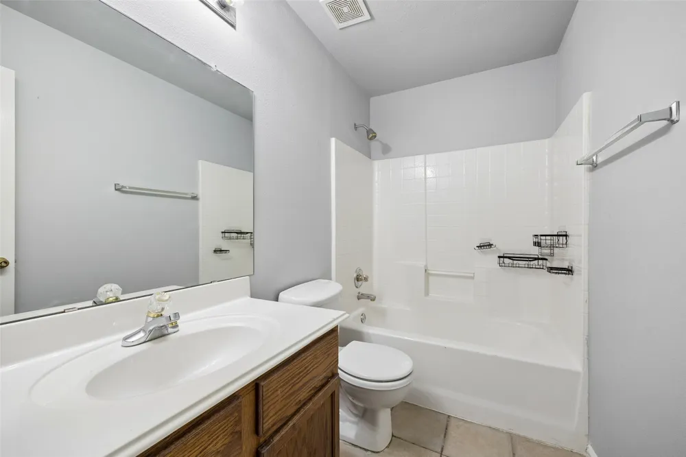 616 Kari Anne Lane DeSoto, TX 75115