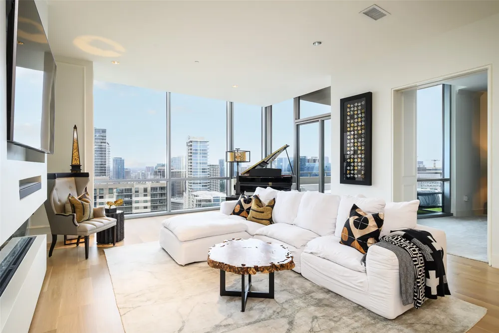 2200 Victory Avenue #2401 Dallas, TX 75219