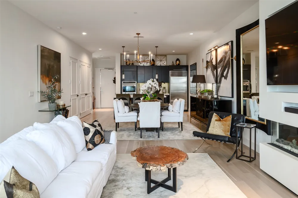 2200 Victory Avenue #2401 Dallas, TX 75219