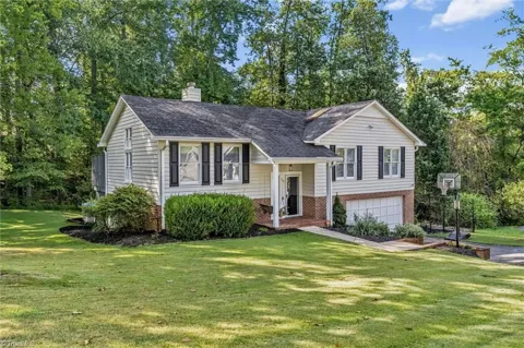 714 Old Barn Circle