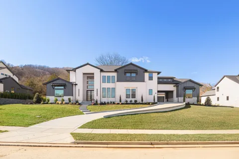 1835 Dartmouth Drive
