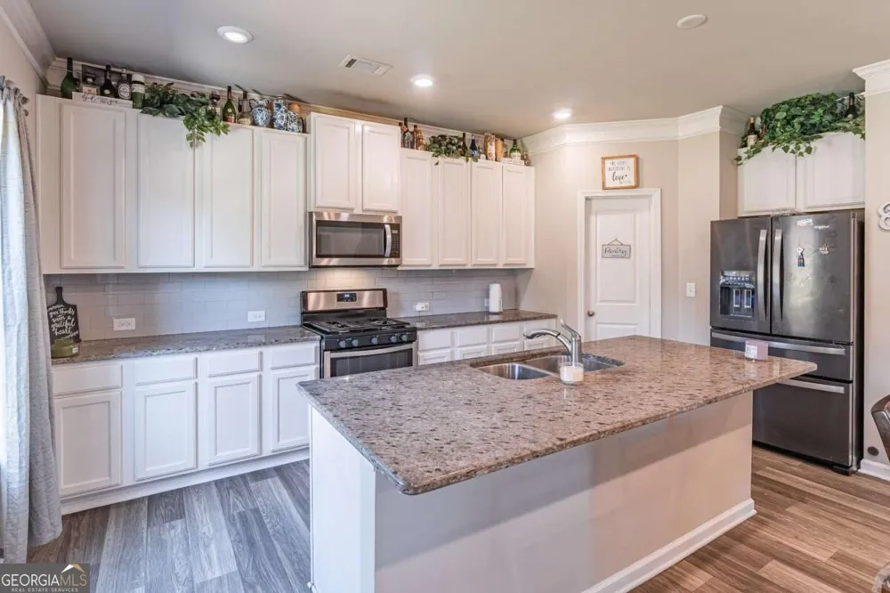 103 Creekside Bluff WAY Auburn, GA 30011