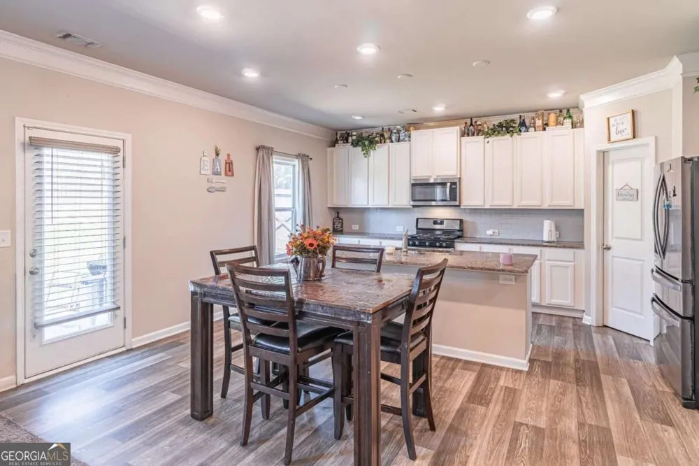 103 Creekside Bluff WAY Auburn, GA 30011