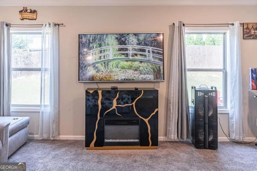 103 Creekside Bluff WAY Auburn, GA 30011