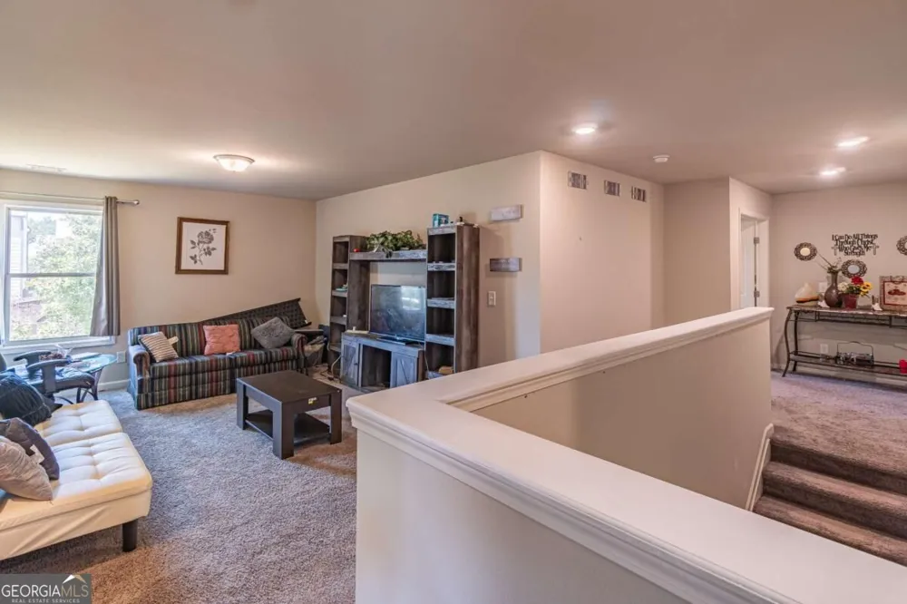 103 Creekside Bluff WAY Auburn, GA 30011