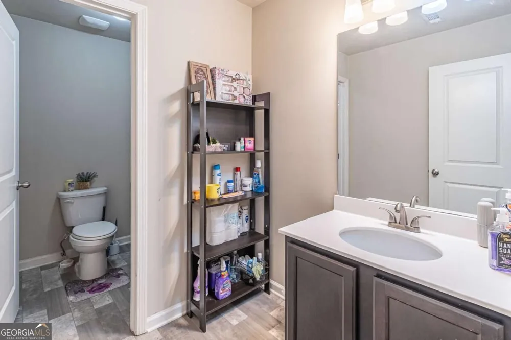 103 Creekside Bluff WAY Auburn, GA 30011