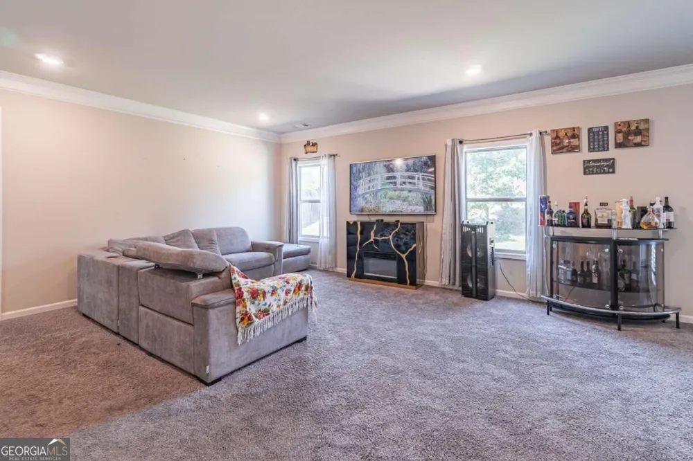 103 Creekside Bluff WAY Auburn, GA 30011