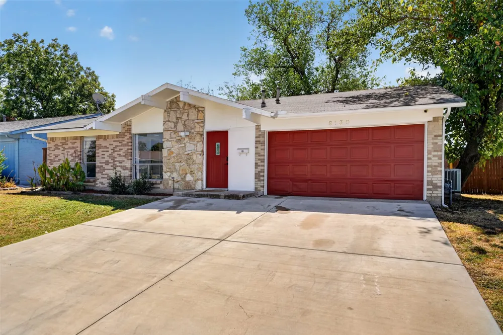 2130 Bowie Drive Carrollton, TX 75006
