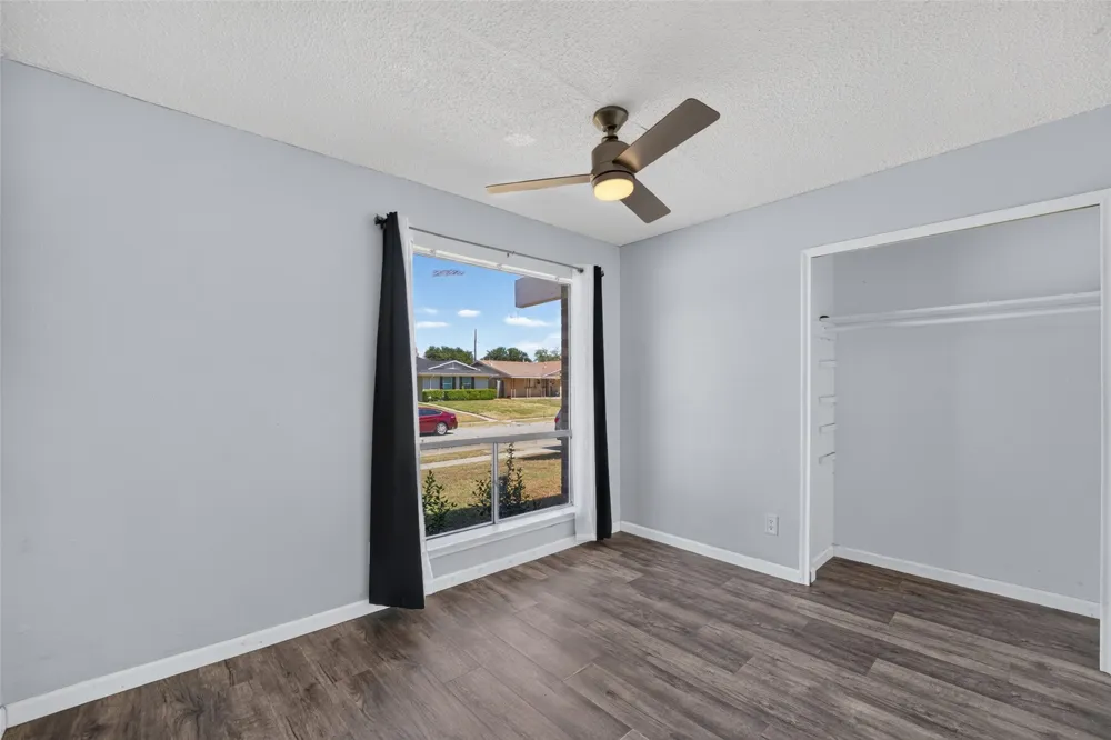 2130 Bowie Drive Carrollton, TX 75006