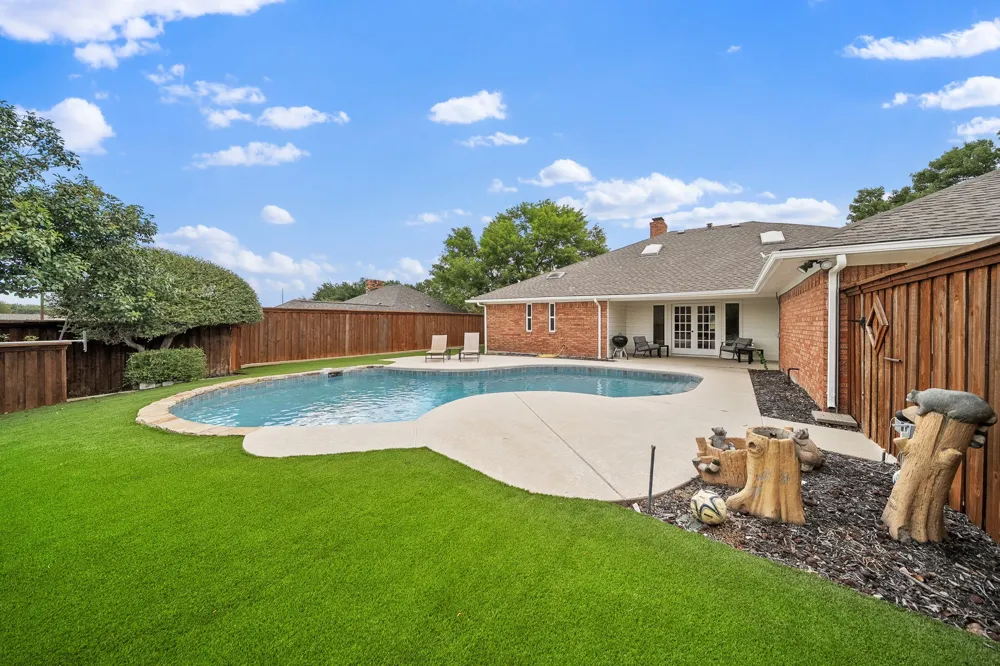 2805 Colleen Drive Garland, TX 75043