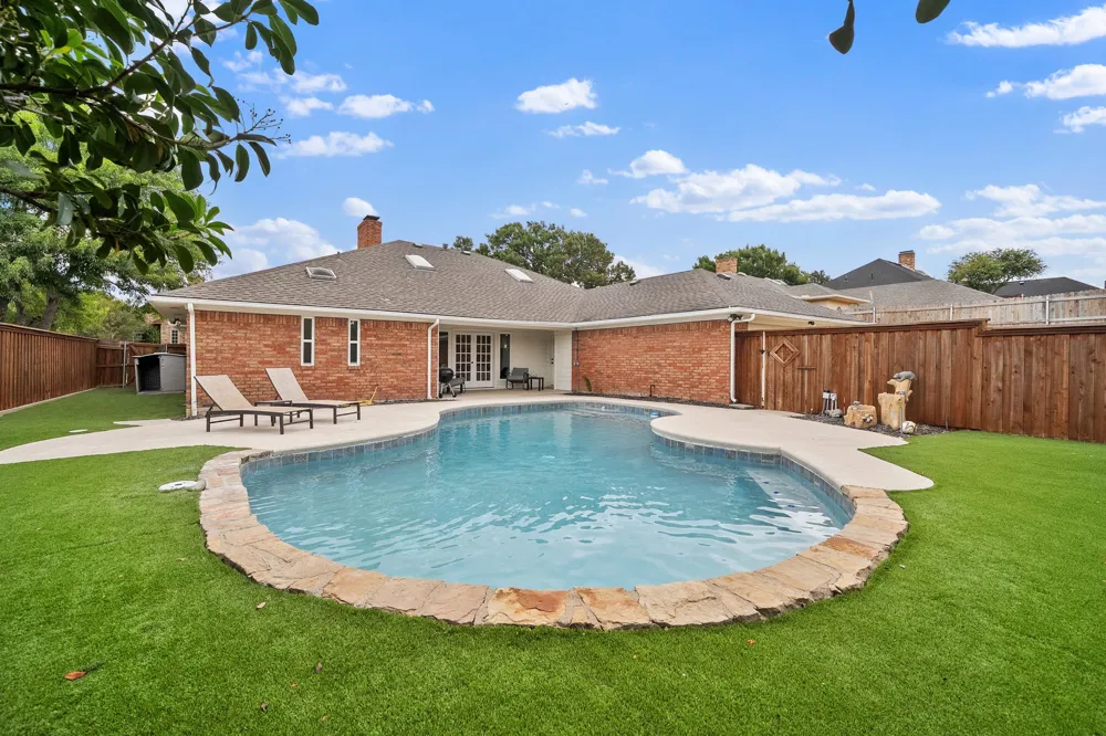 2805 Colleen Drive Garland, TX 75043