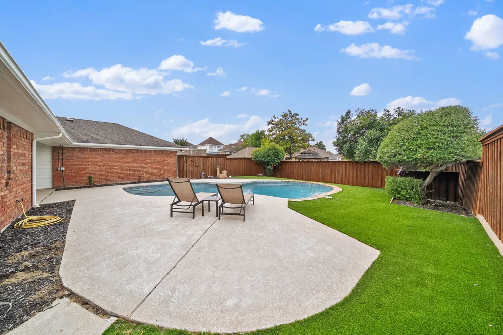 2805 Colleen Drive Garland, TX 75043