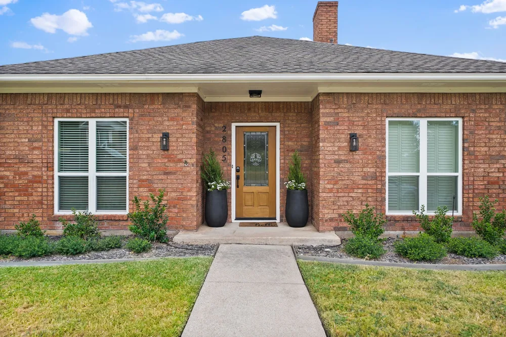 2805 Colleen Drive Garland, TX 75043