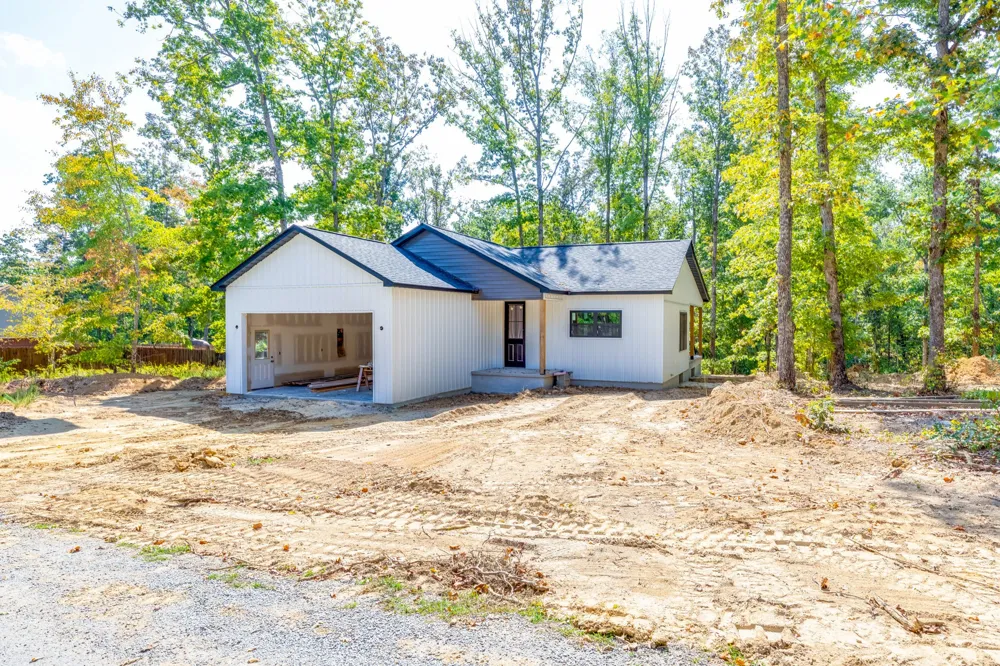 163 Countrywood Ln Hohenwald, TN 38462