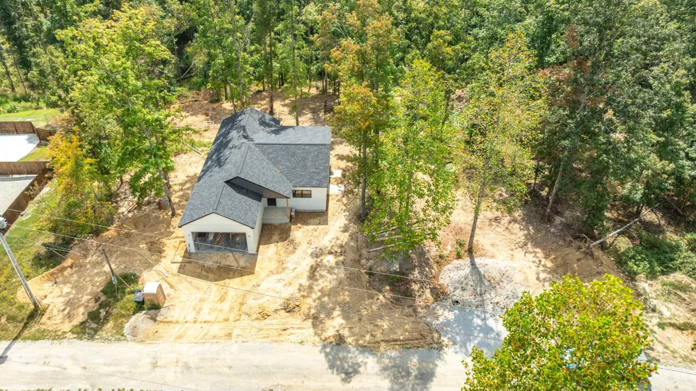 163 Countrywood Ln Hohenwald, TN 38462
