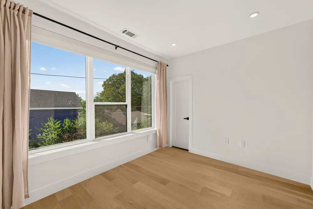 6531 Victoria Avenue Dallas, TX 75209