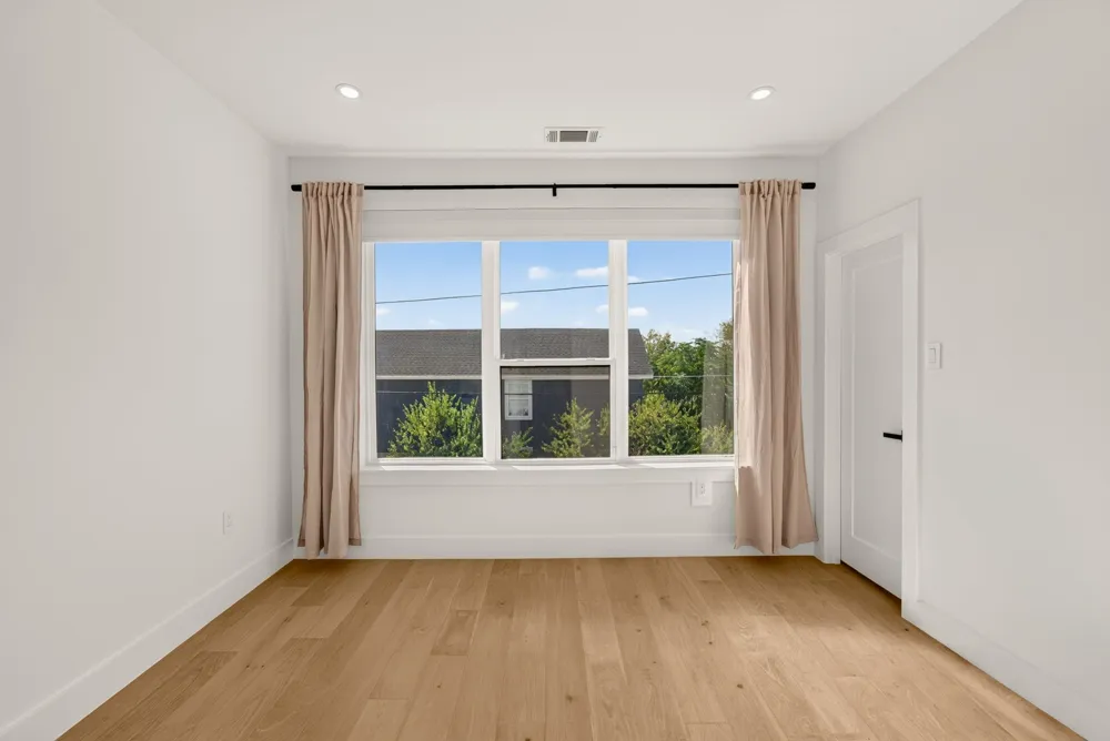 6531 Victoria Avenue Dallas, TX 75209