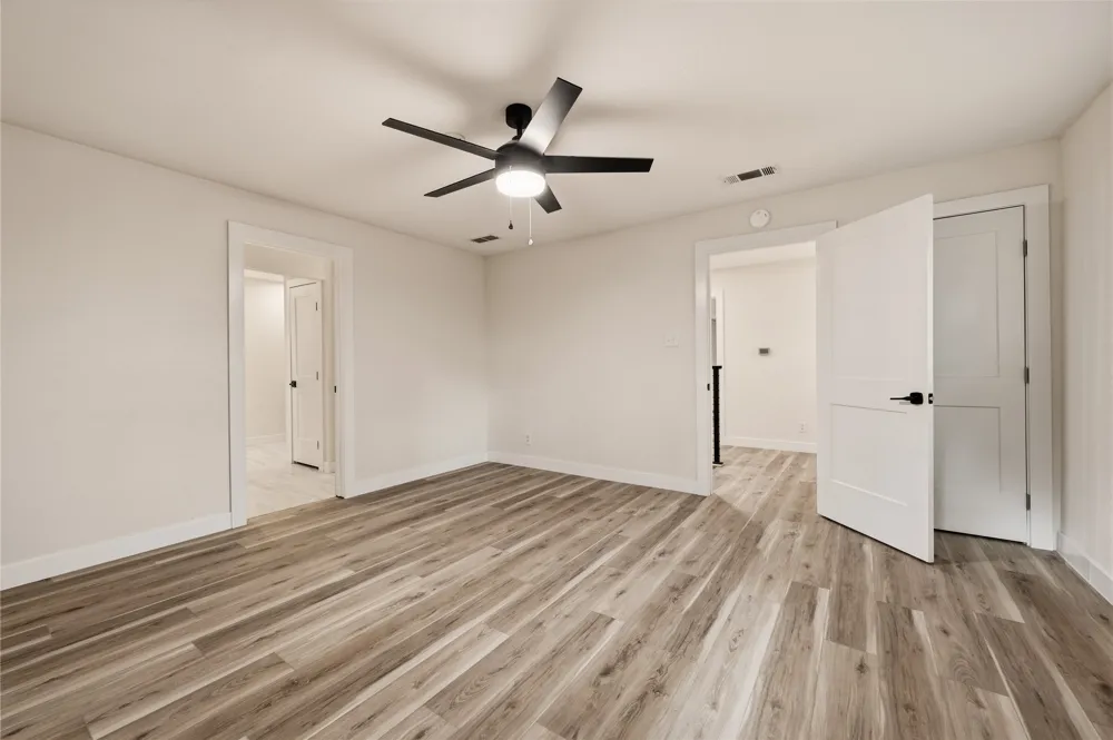 2127 Los Robles Street Grapevine, TX 76051