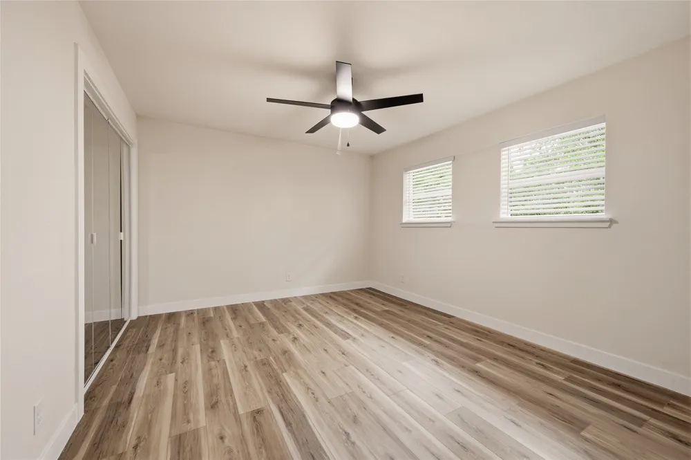 2127 Los Robles Street Grapevine, TX 76051