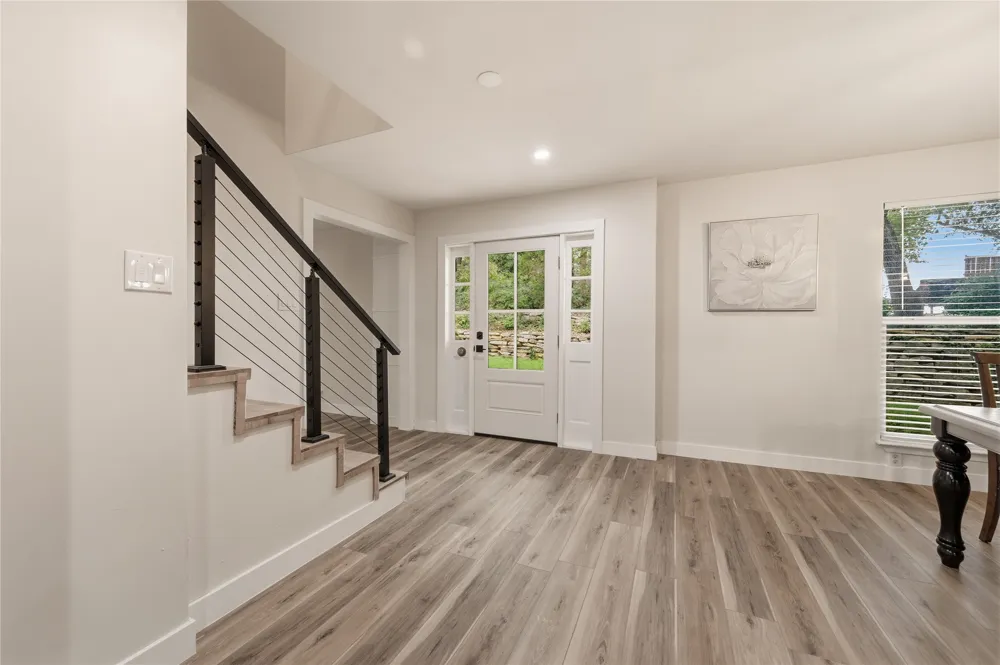 2127 Los Robles Street Grapevine, TX 76051
