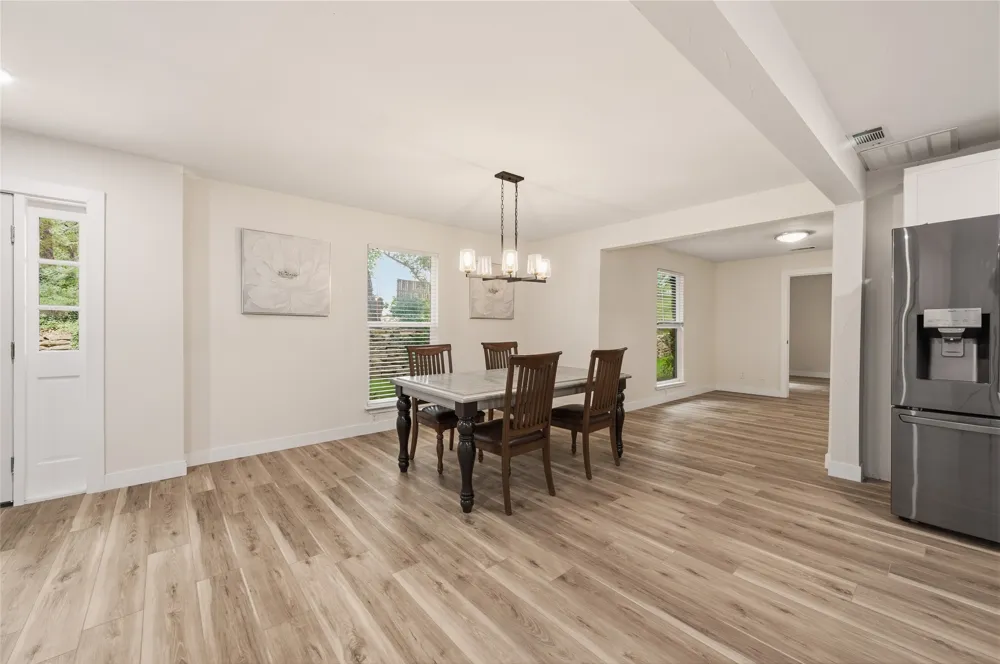 2127 Los Robles Street Grapevine, TX 76051