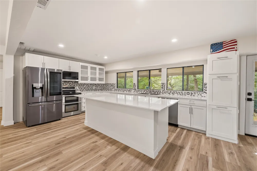 2127 Los Robles Street Grapevine, TX 76051
