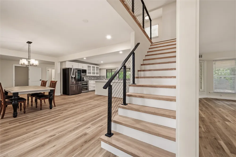 2127 Los Robles Street Grapevine, TX 76051