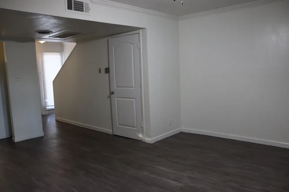 928 S Weatherred Drive Richardson, TX 75080