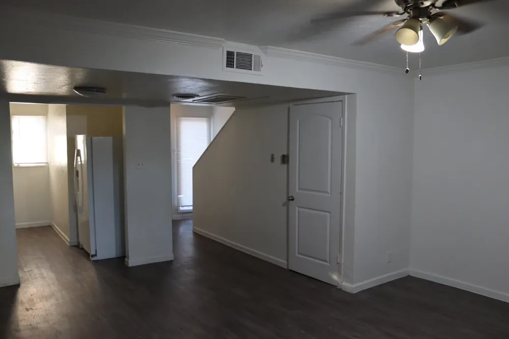 928 S Weatherred Drive Richardson, TX 75080