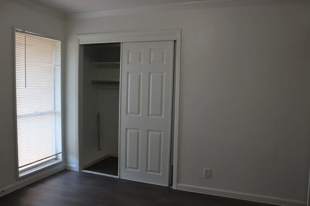 928 S Weatherred Drive Richardson, TX 75080