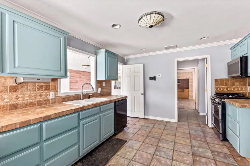 1440 Columbia Avenue Corsicana, TX 75110