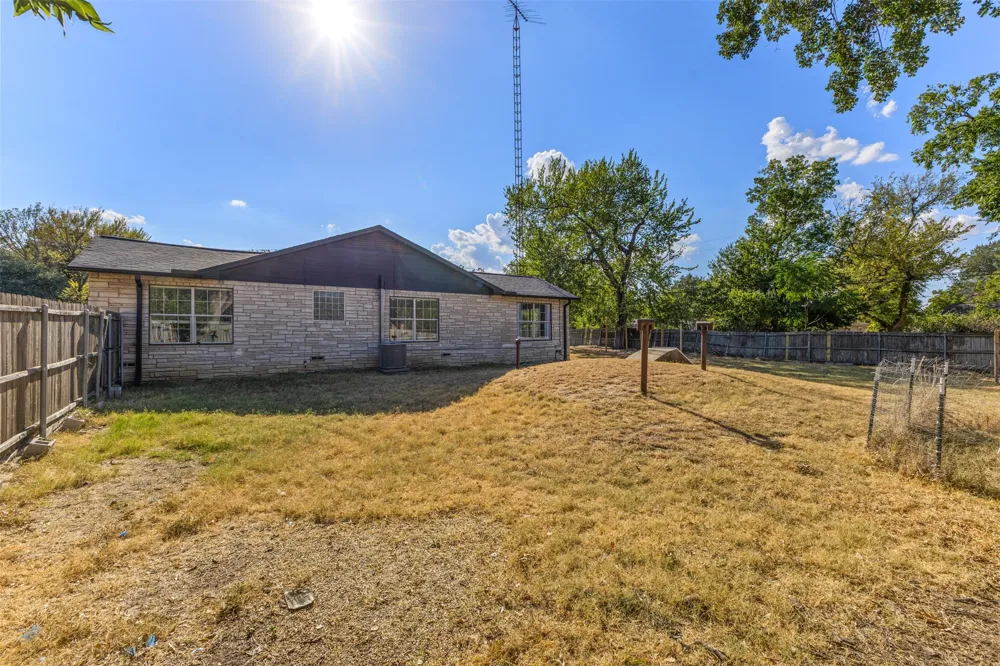 1440 Columbia Avenue Corsicana, TX 75110