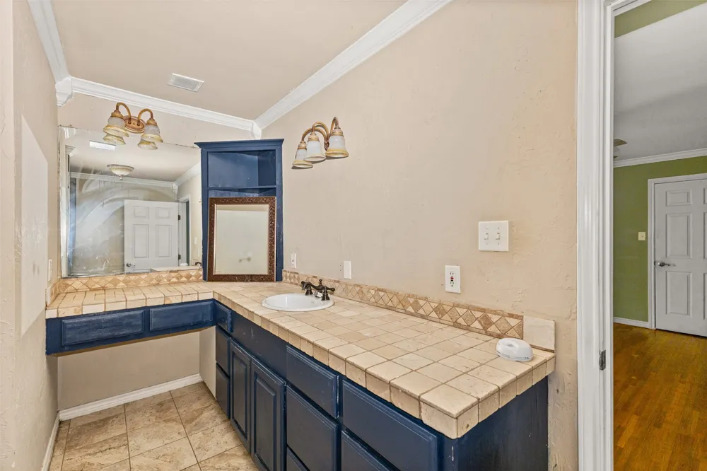 1440 Columbia Avenue Corsicana, TX 75110