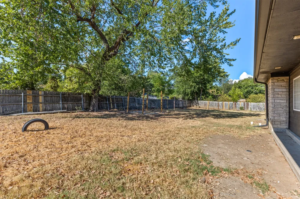 1440 Columbia Avenue Corsicana, TX 75110