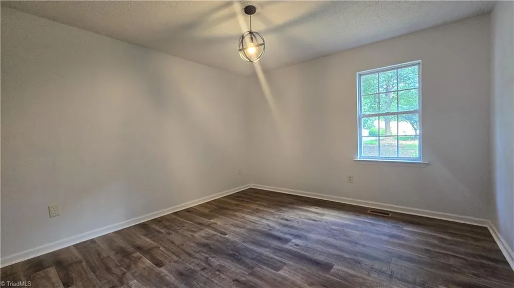 5607 Whispering Pines Drive Summerfield, NC 27358