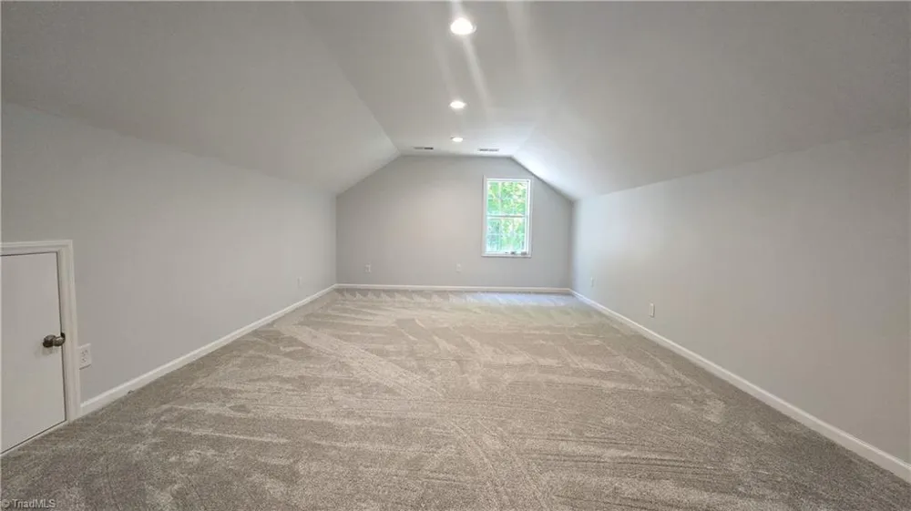 5607 Whispering Pines Drive Summerfield, NC 27358